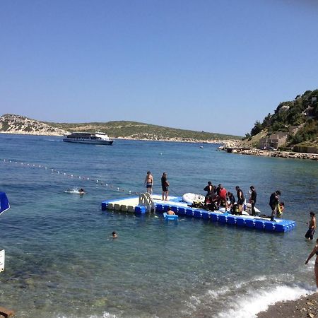 Number One Apart Hotel Karaburun  Buitenkant foto