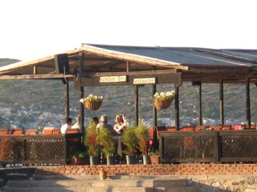 Number One Apart Hotel Karaburun  Buitenkant foto