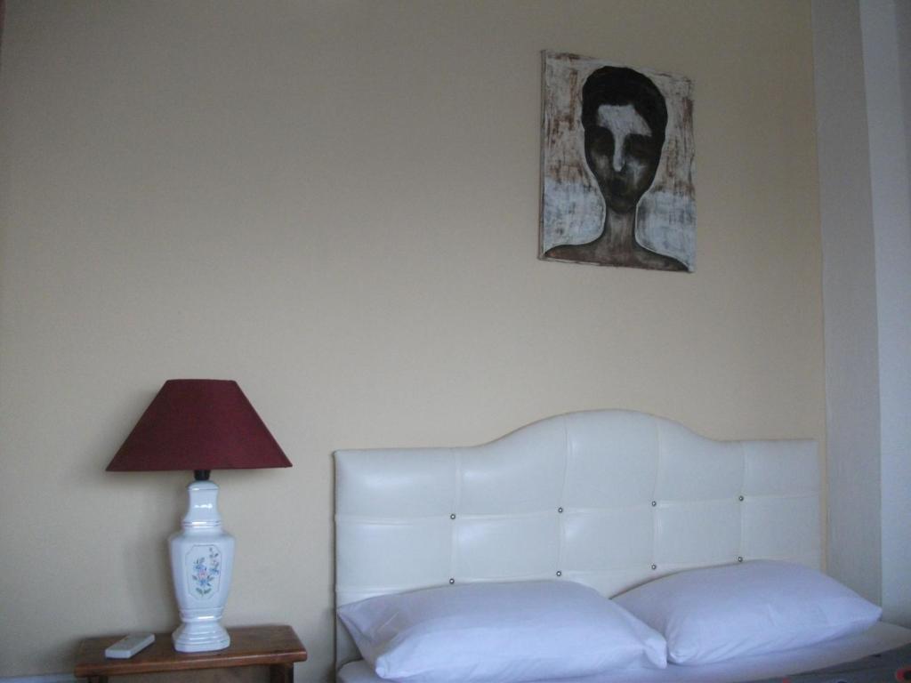 Number One Apart Hotel Karaburun  Kamer foto