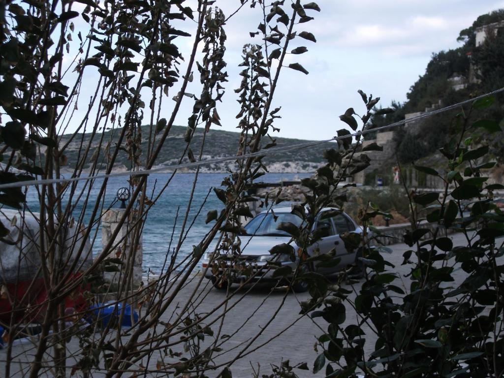 Number One Apart Hotel Karaburun  Buitenkant foto